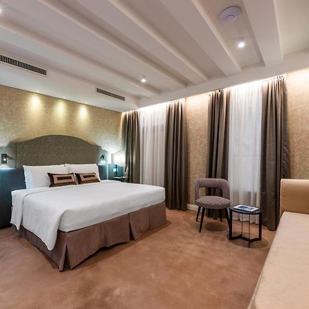 Acca Hotel Венеция Екстериор снимка